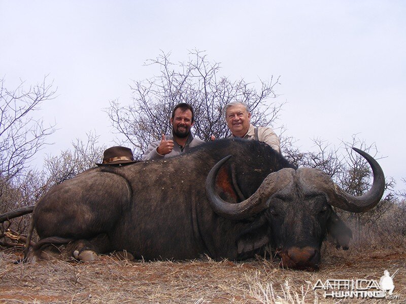 Buffalo hunt with Wintershoek Johnny Vivier Safaris