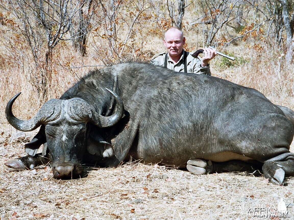 Buffalo hunted with FA .454 Handgun