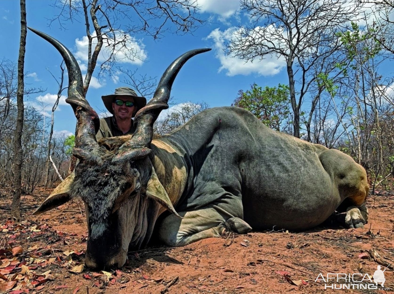 Cal Lamb with the SCI No. 1 Livingstone Eland-Niassa Reserve, Mozambique