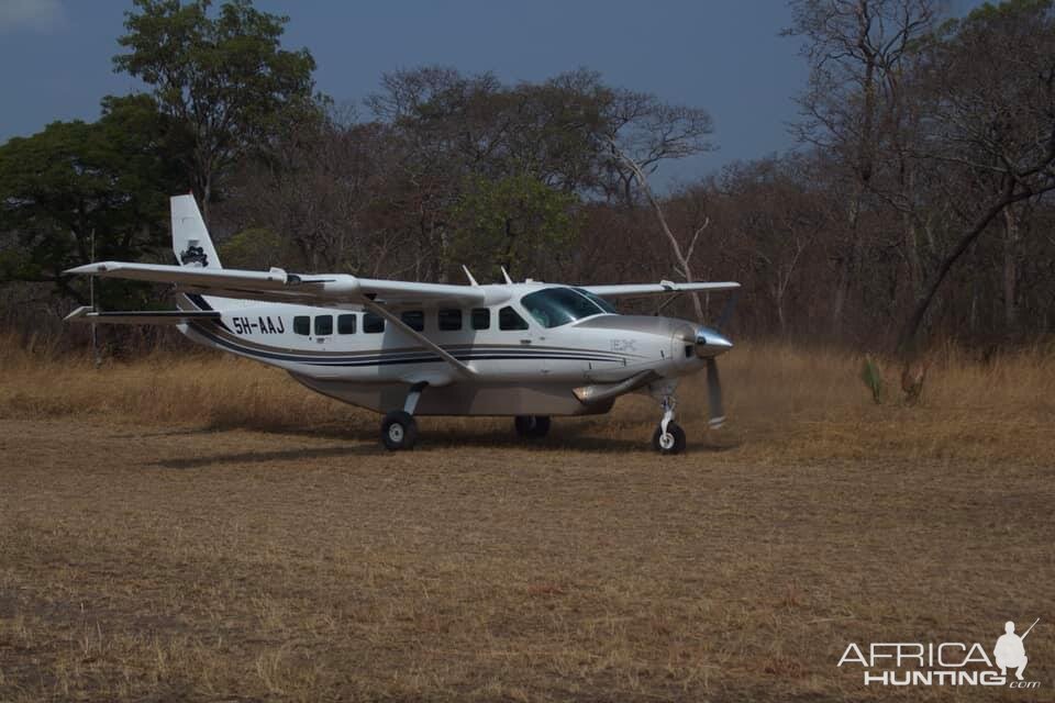 Charter Plane | AfricaHunting.com