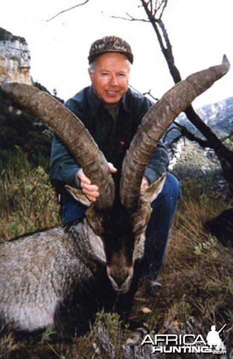 Dan L. Duncan (1933-2010), Big Game Hunter