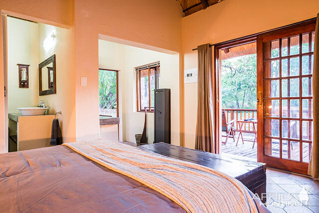 Hunting Accommodation Spear Safari Camp