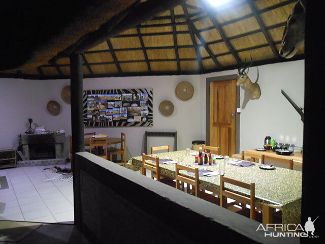 Hunting Accommodation Zimbabwe Camps