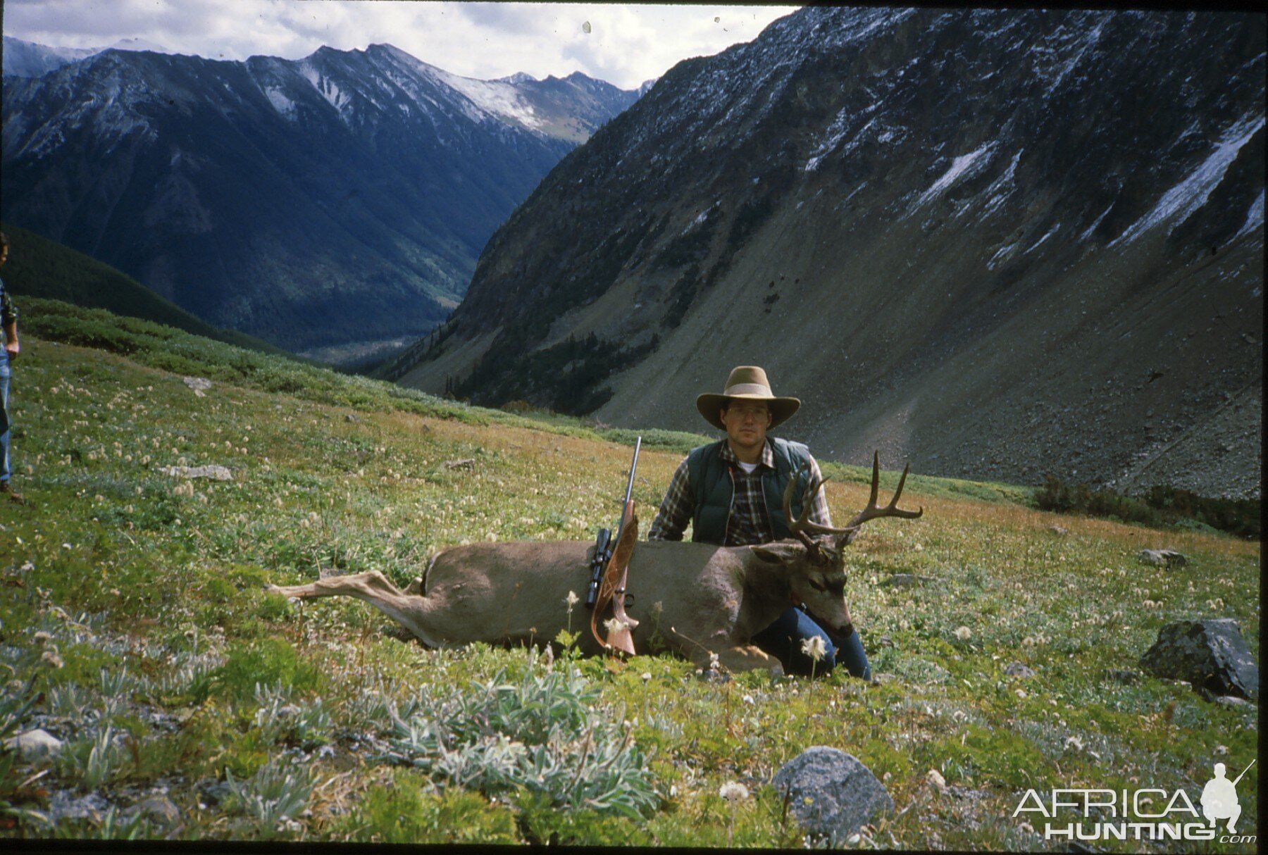 Hunting Buck Canada