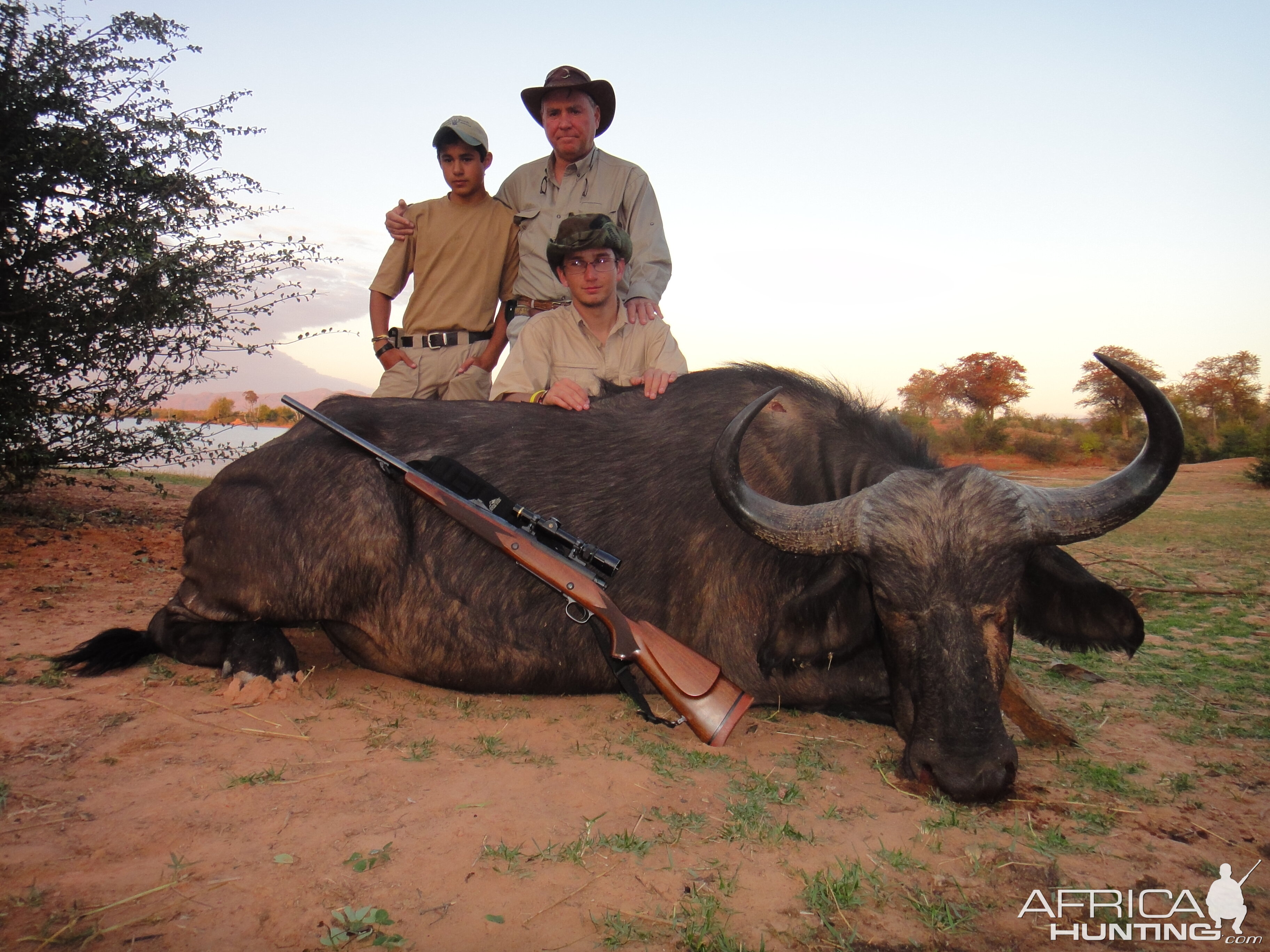 Hunting Buffalo Cow with Wintershoek Johnny Vivier Safaris in SA