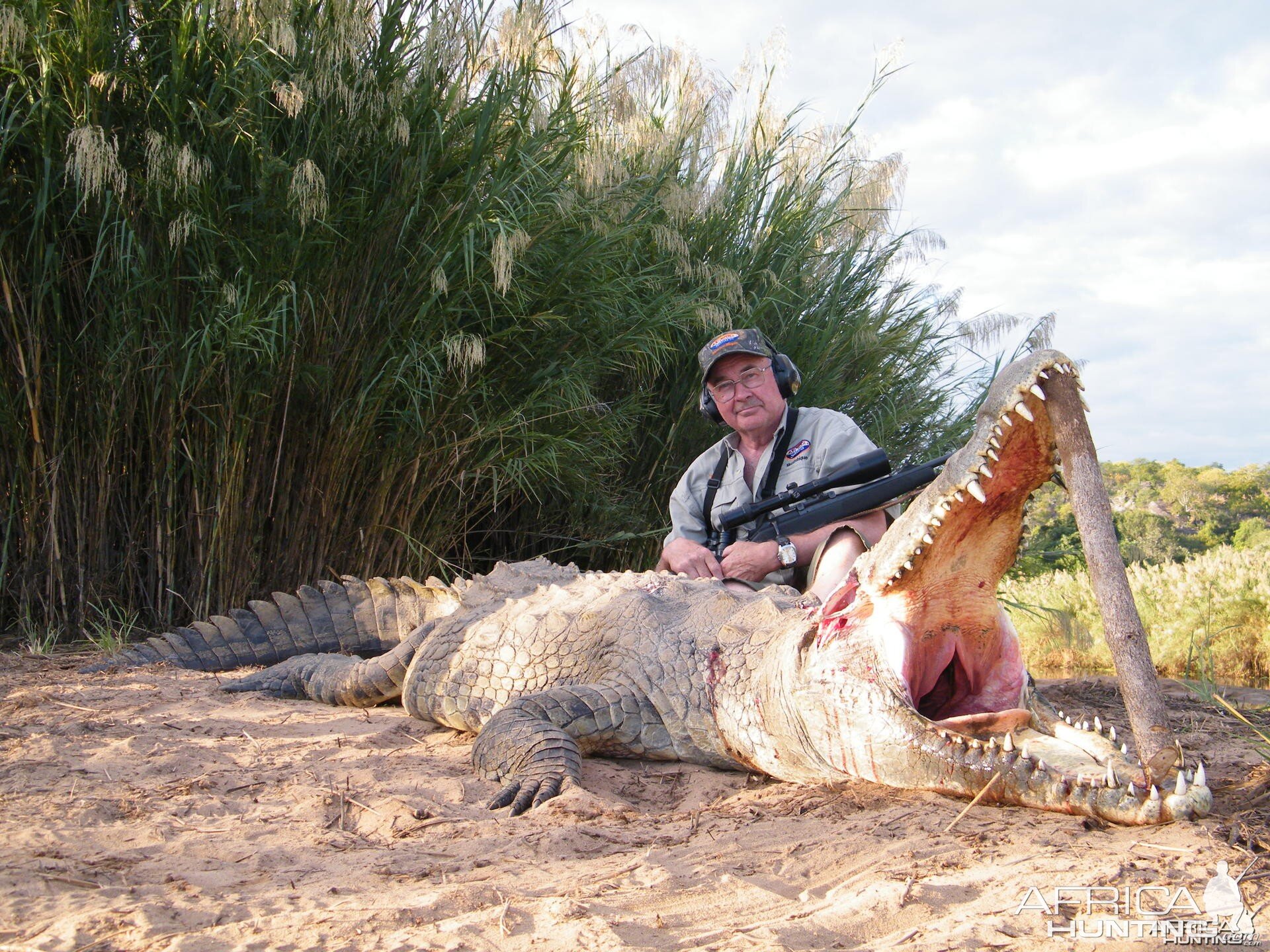 Hunting Croc with Nhenda Safaris Mozambique
