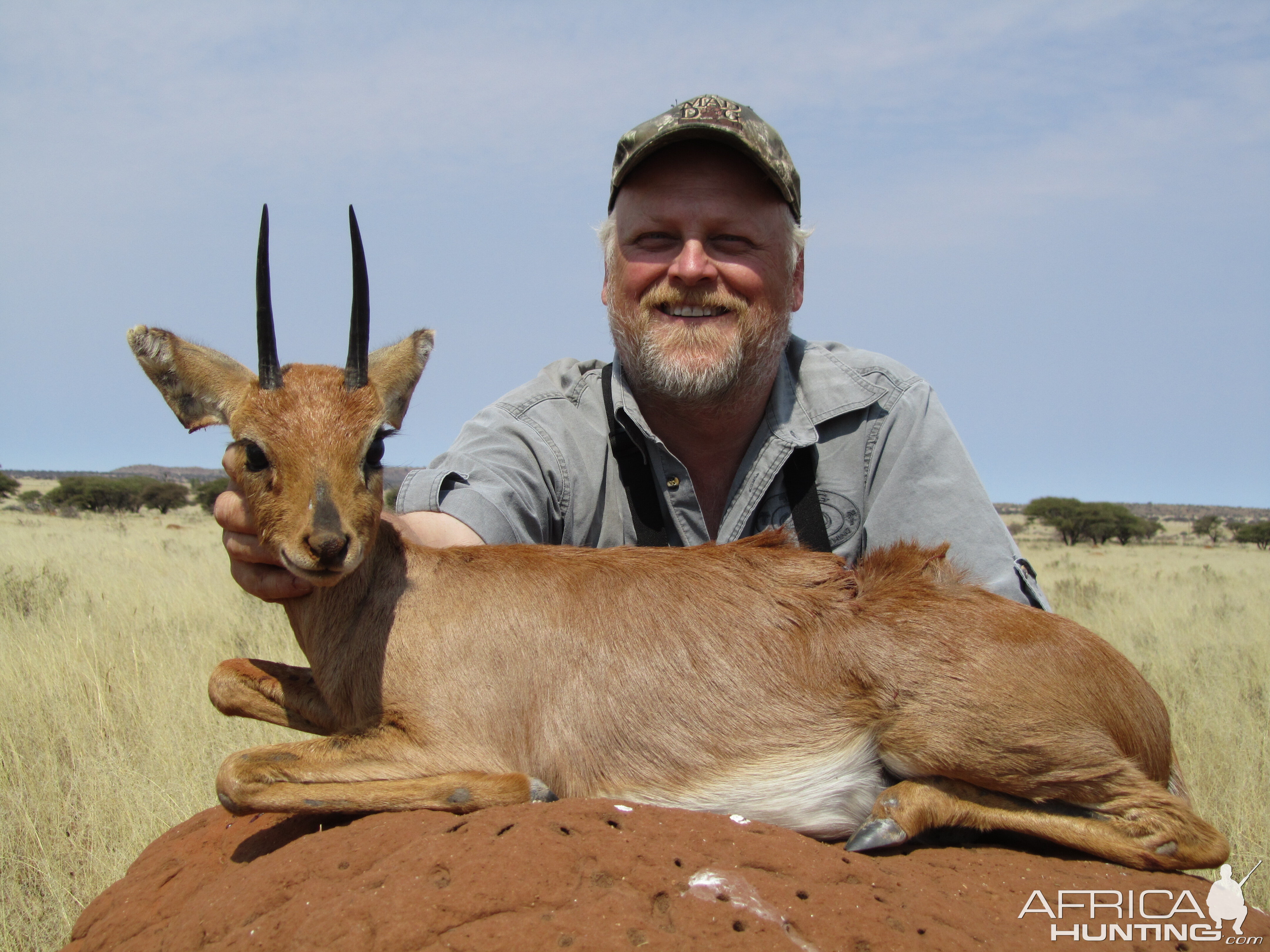Hunting Steenbuck with Wintershoek Johnny Vivier Safaris in SA