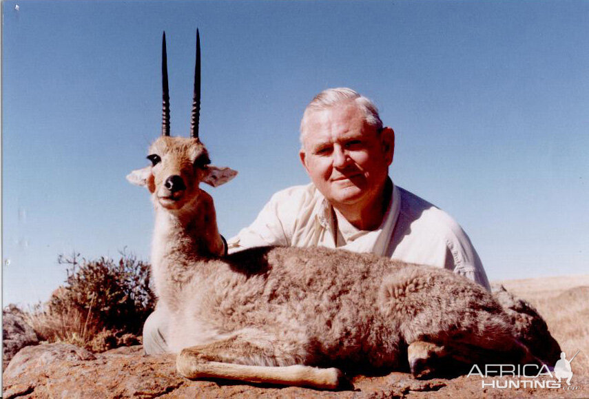 Hunting Vaal Rhebuck with Wintershoek Johnny Vivier Safaris in SA