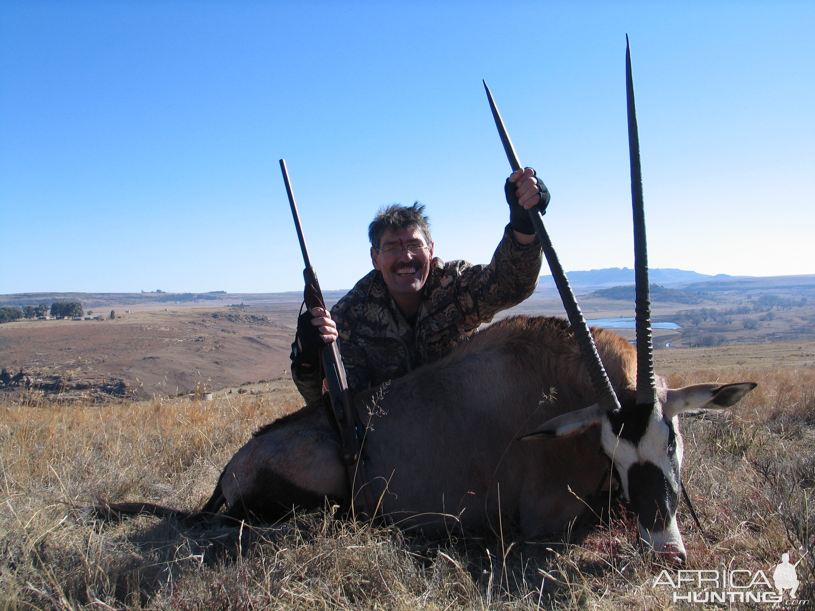 Hunting with Clients, 39" Oryx