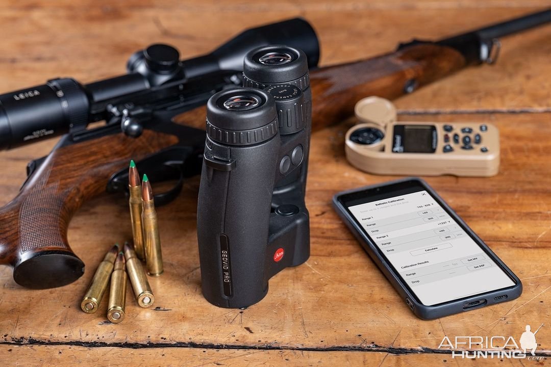 Leica Geovid Pro 32 Binoculars