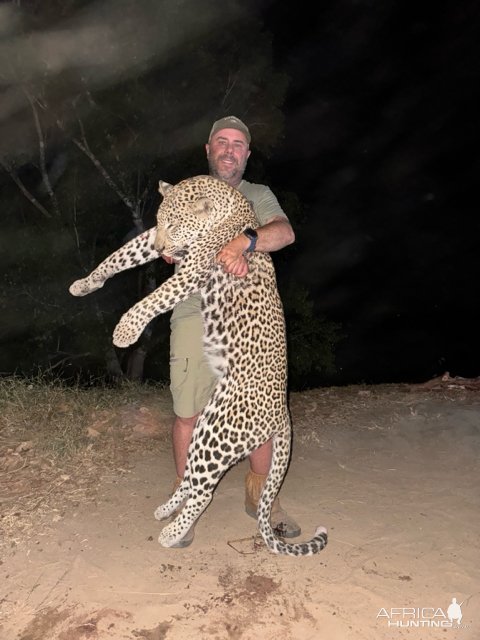 Leopard Hunt Tanzania