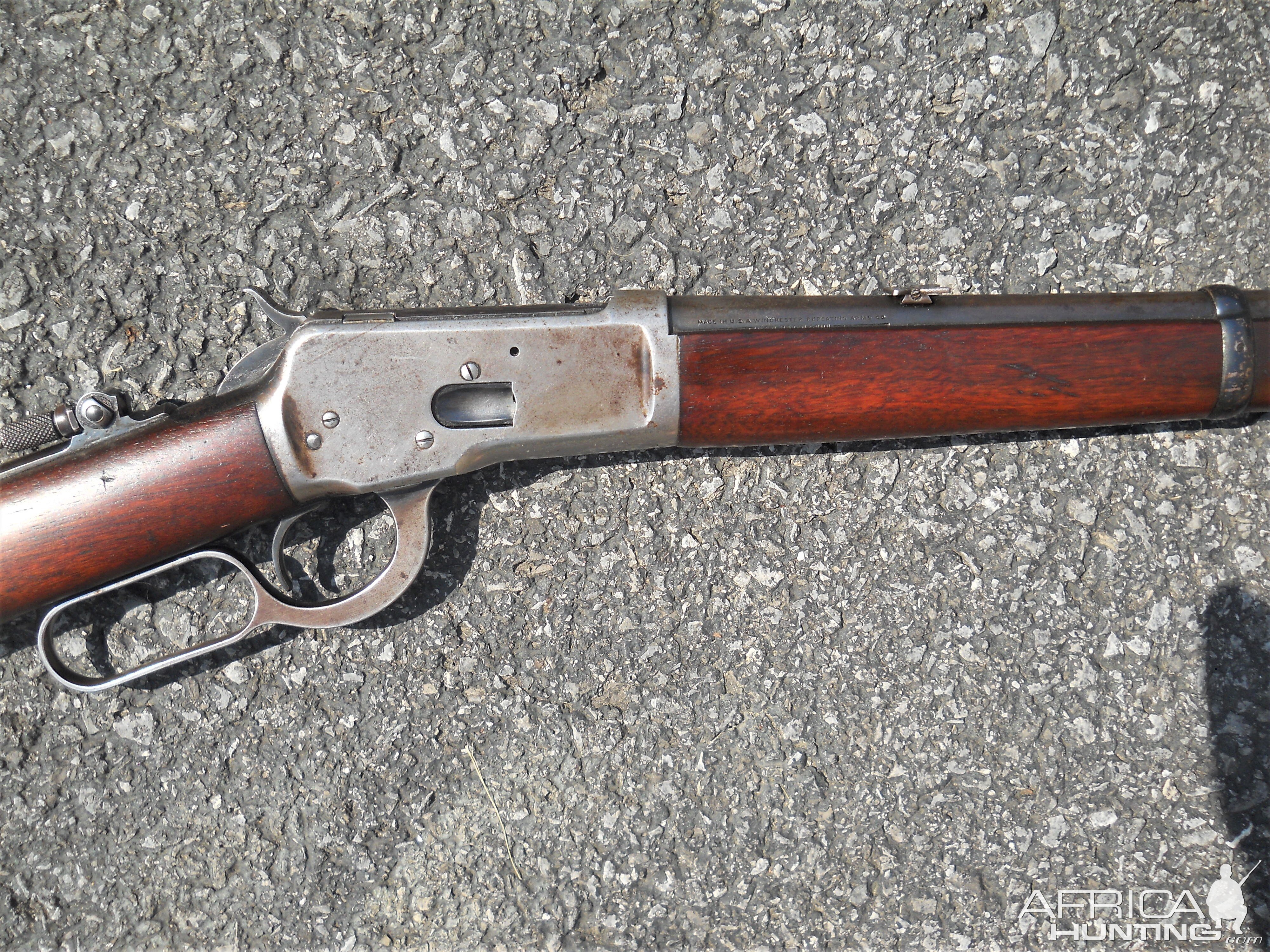 Lever Action Rifle Winchester 1892 saddle ring carbine in 25-20