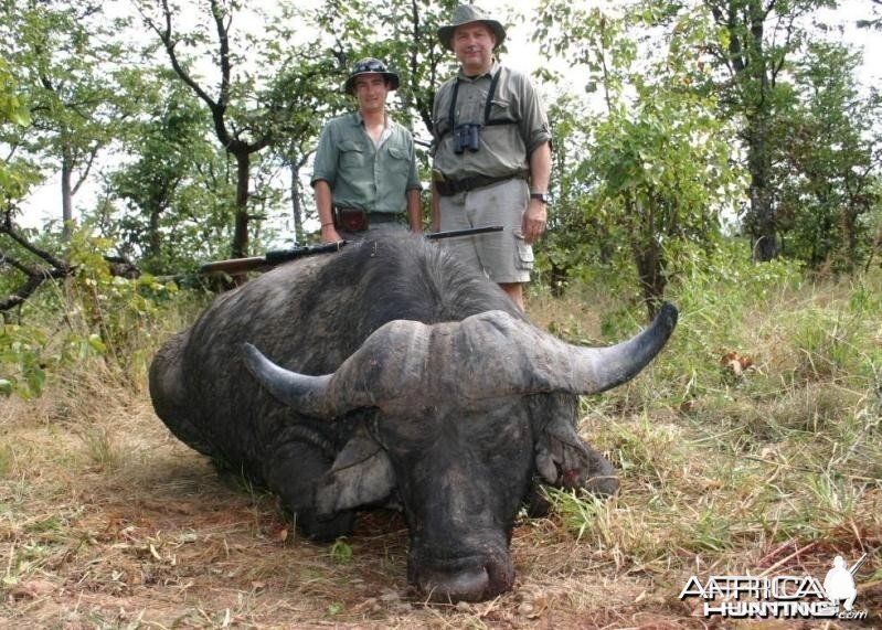 Nice old Buffalo bull, Shaun Buffee and me in Zimbabwe