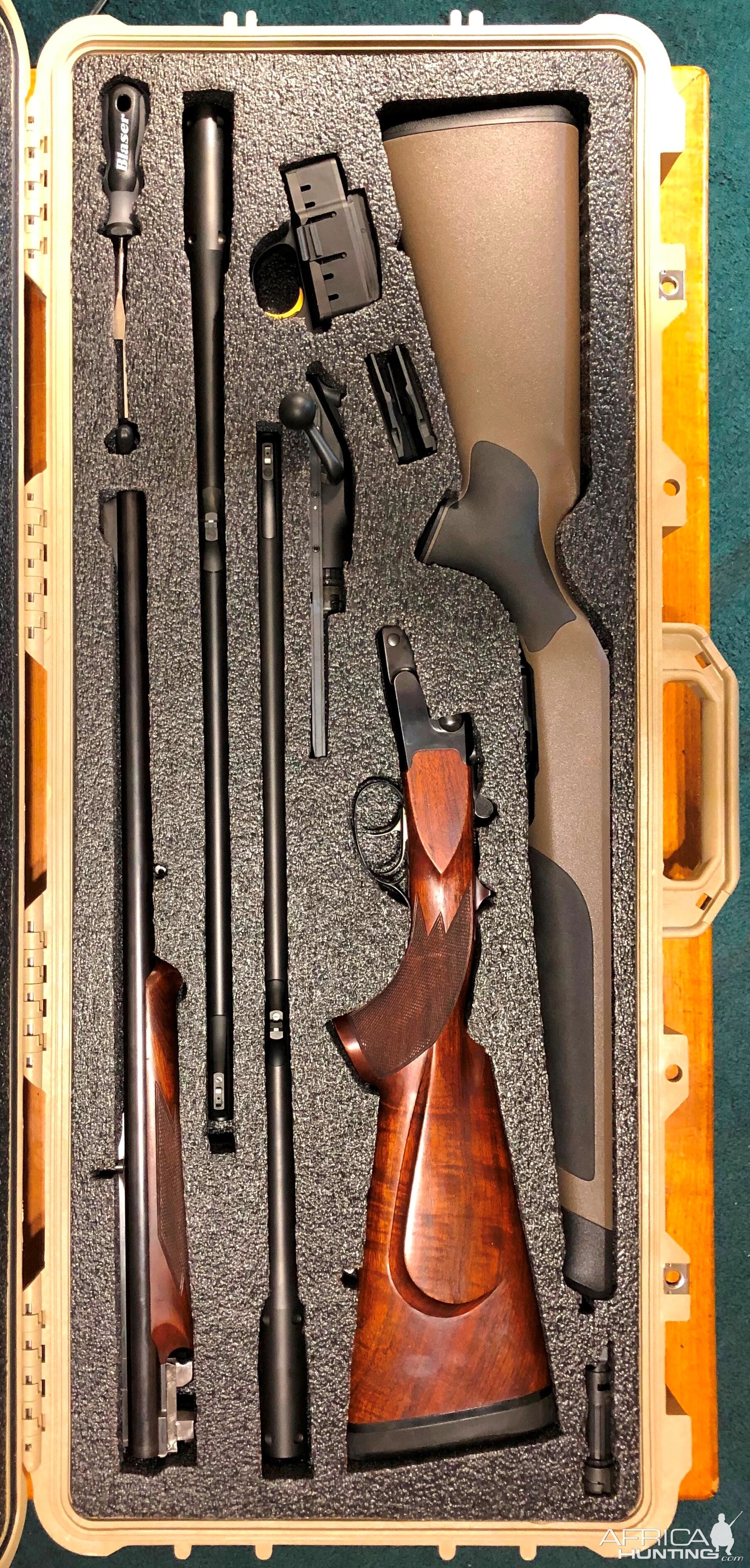 Pelican Case 1700 with Krieghoff + Blaser R8 & 2 barrels