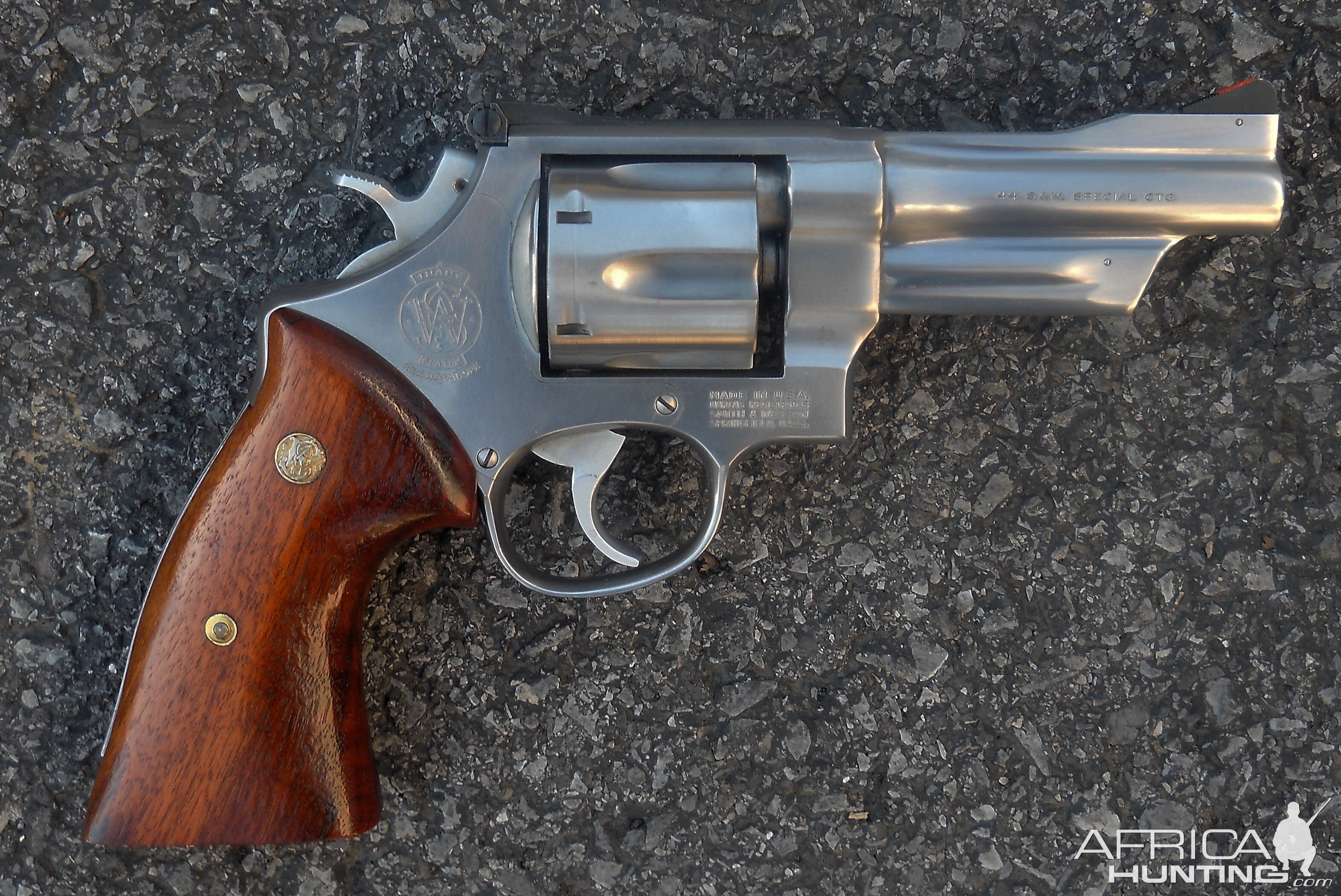 S&W 44 Special Model 624 Revolver | AfricaHunting.com