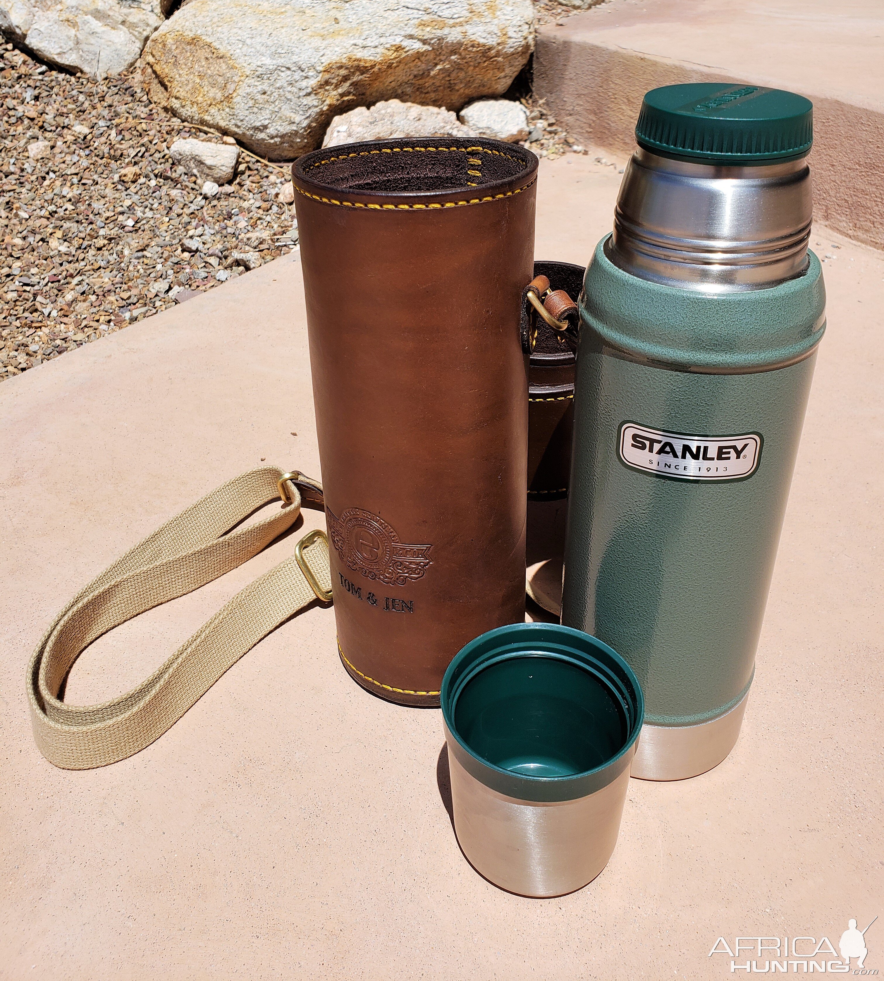 Hunting thermos store