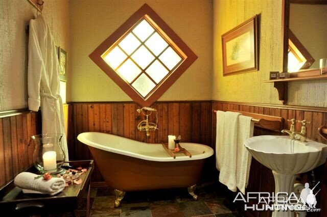 Thuru Lodge - Wintershoek Johnny Vivier Safaris in South Africa