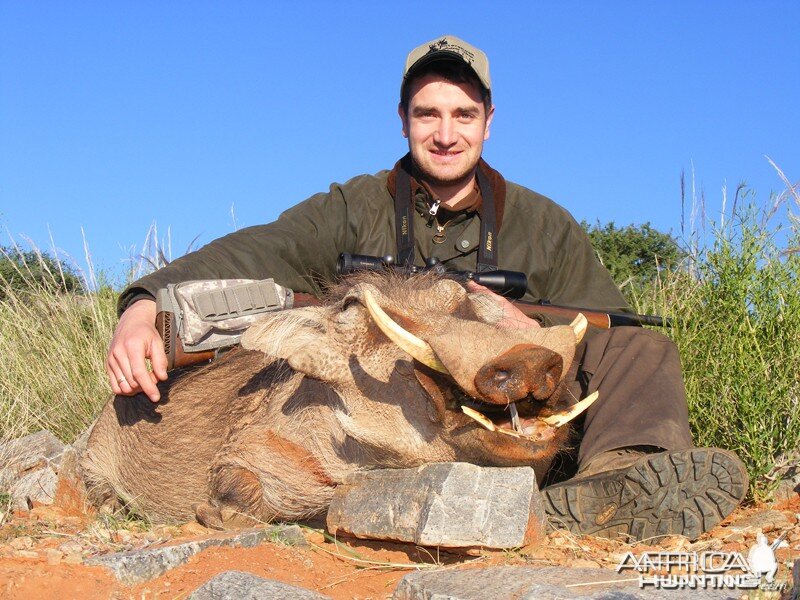 Warthog hunt with Wintershoek Johnny Vivier Safaris