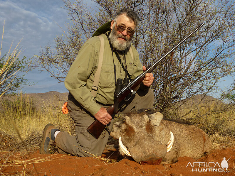 Warthog hunt with Wintershoek Johnny Vivier Safaris