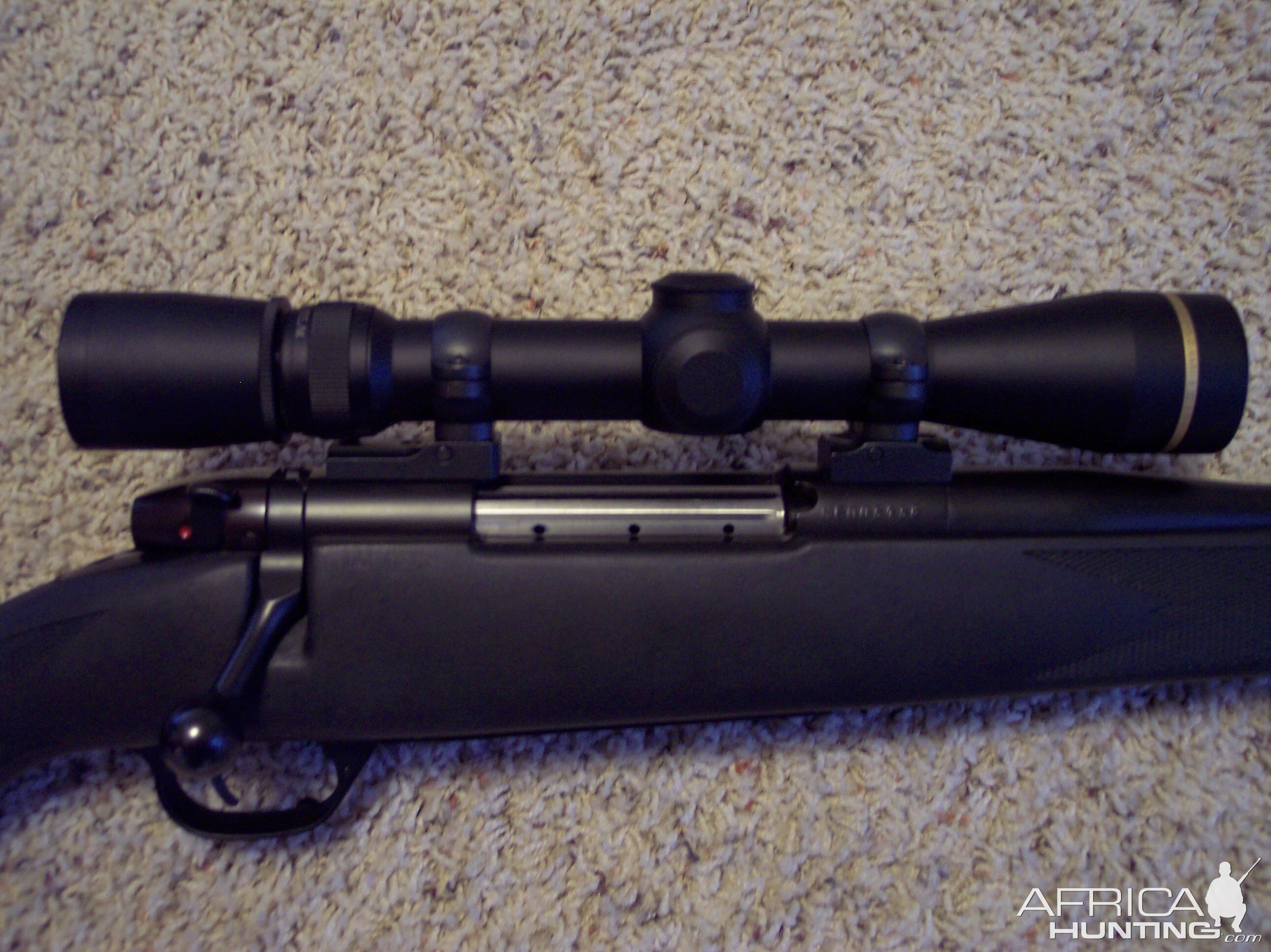 Weatherby Mark V Lightweight Mountain Rifle .30-06 & Leupold VX3 2.5-8x36 Riflescope