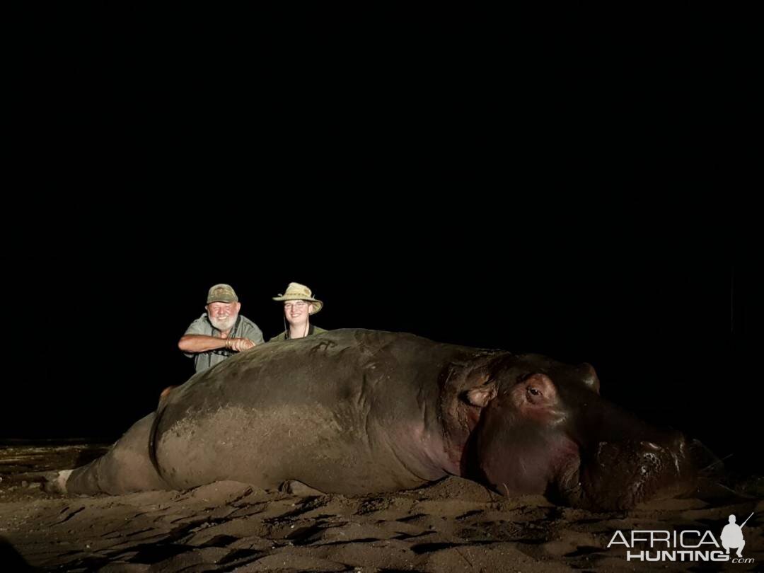 Zimbabwe Hunt Hippo