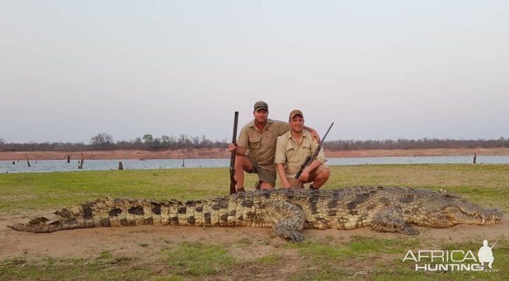 Zimbabwe Hunting Crocodile