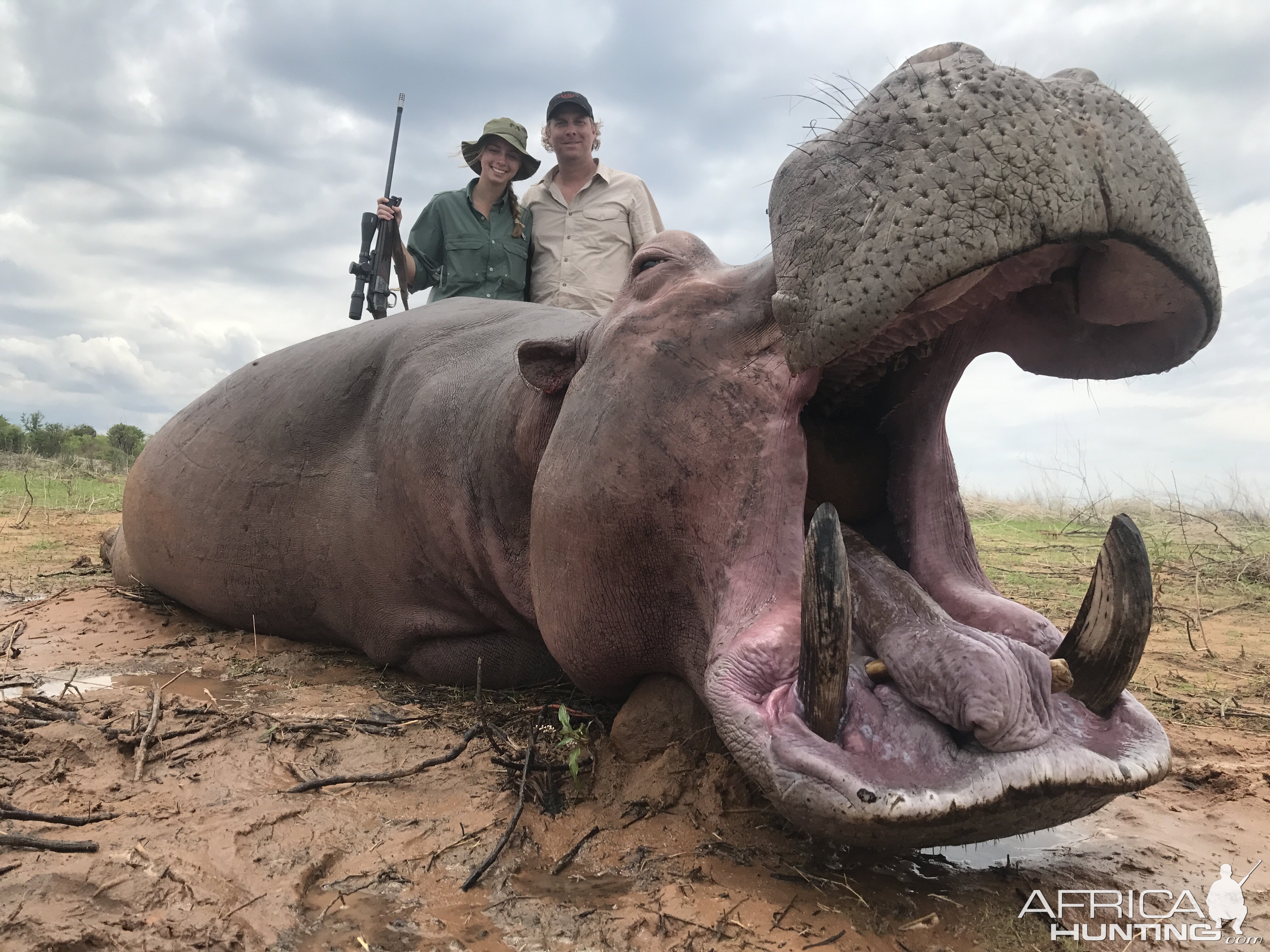 Zimbabwe Hunting Hippo